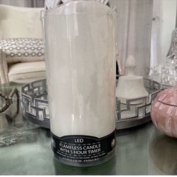 New FlameLess Candle with 5 Hour Timer - Picture 7 of 7